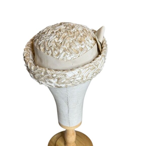 Vintage Mr. Martin Cream Raffia Pillbox Hat With Grosgrain  display picture 2